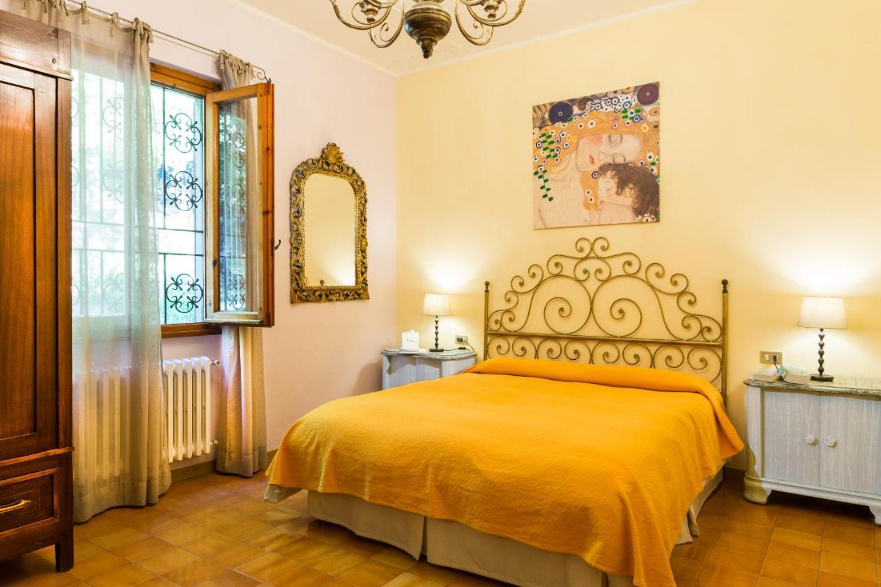 Poggio D'Oro Villa San Donato in Poggio Exteriör bild
